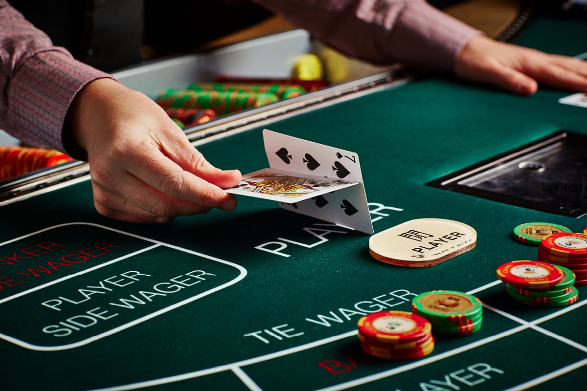 Psychological factors influencing player decisions in online casino games